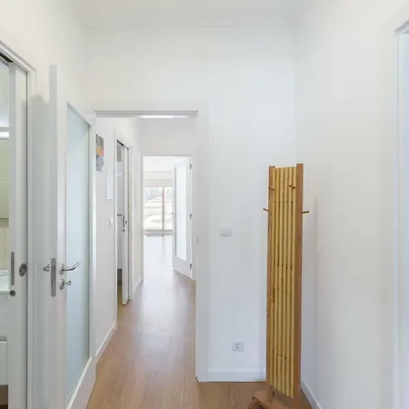 Apartment Host Wise - Lovely Flat With Charming Terrace