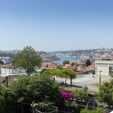 Host Wise - Lovely Flat With Charming Terrace Apartment Vila Nova de Gaia