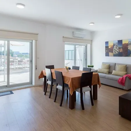 Host Wise - Lovely Flat With Charming Terrace *
