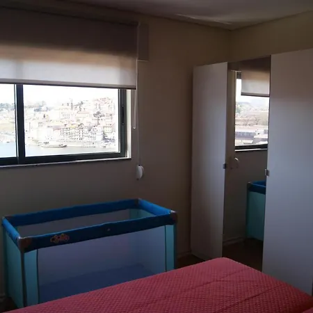 Apartment Magic Escape *